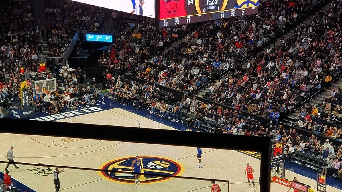 NBA赛季前30预测复盘:尼克斯核心位置竞争格局观察